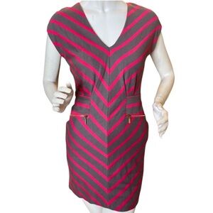 Ark & Co Red and Gray Sheath Dress V-Neck
Cap Sleeve size:S